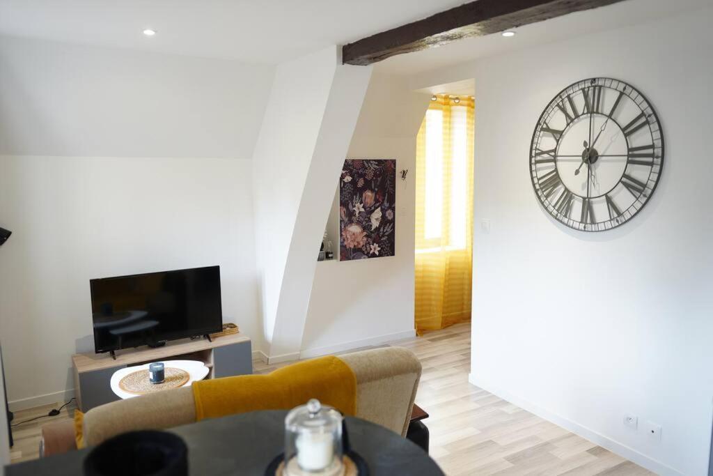 La Perle Apartment Montargis Ngoại thất bức ảnh